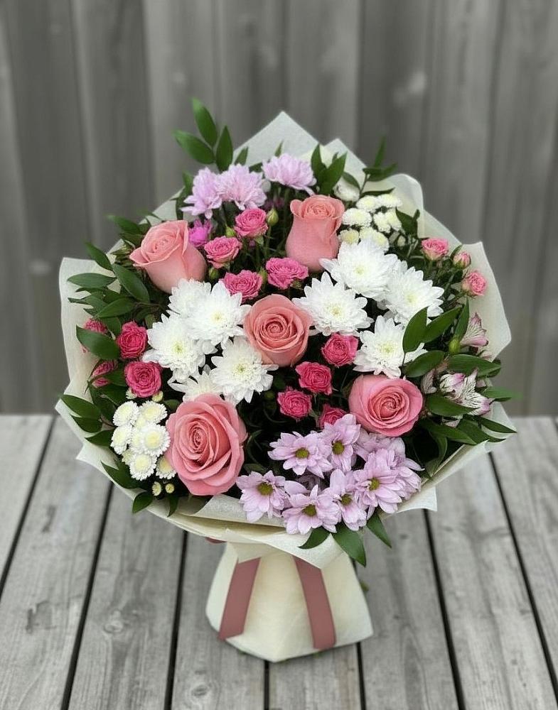 Букет цветов из: Альстромерии, Гвоздики, Розы и Хризантемы в Гиагинской