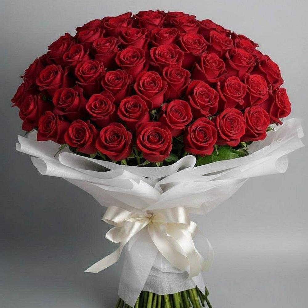 Букет 101 Красная роза Блэк Мэджик в Гиагинской