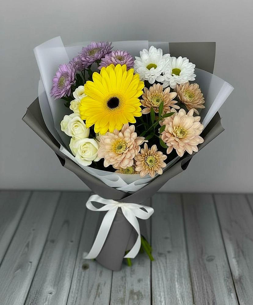 Букет цветов из: Розы, Герберы и Хризантемы в Гиагинской
