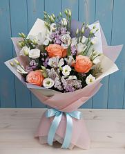 Букет цветов из:  Лизиантусы, Розы, Альстромерии и Гипсофила в Гиагинской