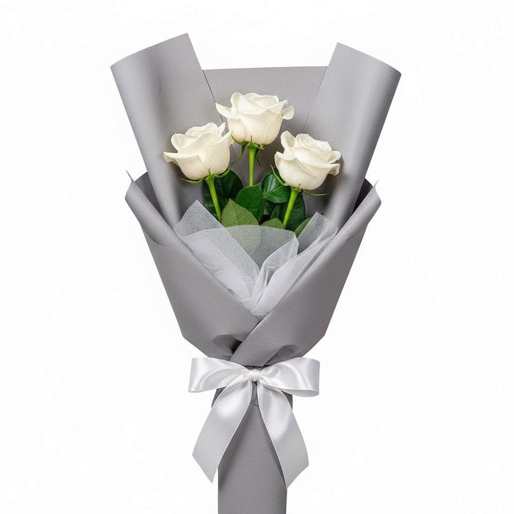 Букет 3 белые розы в Гиагинской