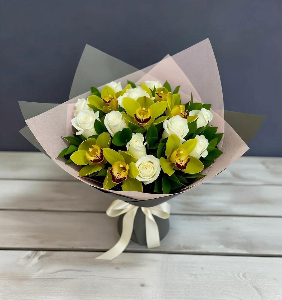 Букет цветов из: Орхидеи и Розы в Гиагинской