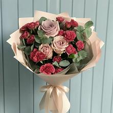Букет цветов из:  Гвоздики и Розы в Гиагинской