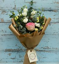 Букет цветов из:  Розы и Лизиантусы в Гиагинской