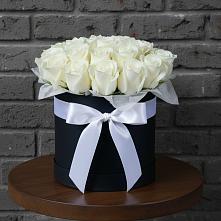 Цветочная композиция из Розы в шляпной коробке #REPLACE_PRED# Гиагинской