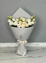 Букет цветов из:  Розы и Лизиантусы в Гиагинской